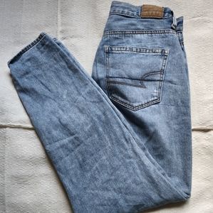 American Eagle Mom Jeans Size 2 Regular Length
